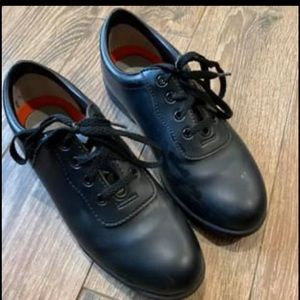 Marching shoes